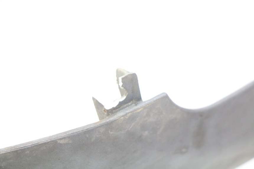 photo de PRAWA LISTWA BOCZNA PIAGGIO MP3 500 (2011 - 2015) - Zoom stanu zużycia