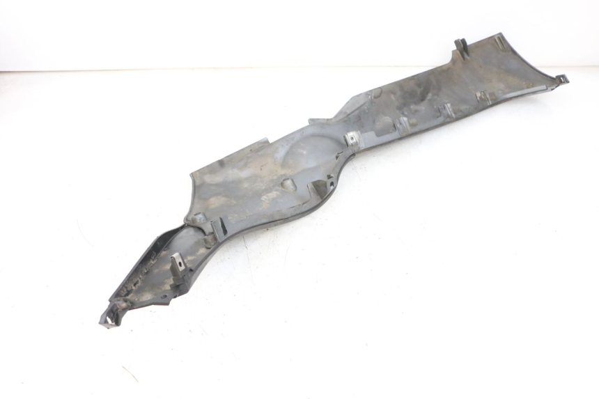 photo de PRAWA LISTWA BOCZNA PIAGGIO MP3 500 (2011 - 2015) - Szczegół części