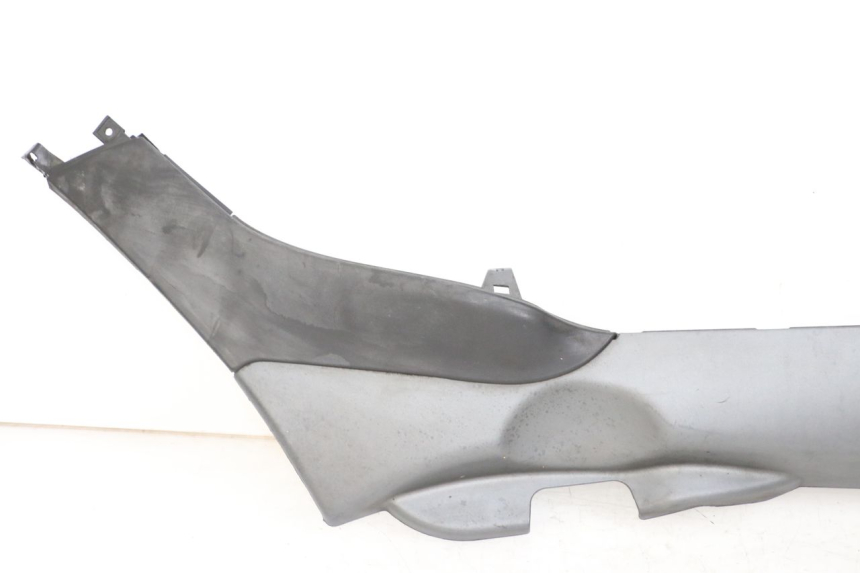 photo de PRAWA LISTWA BOCZNA PIAGGIO MP3 500 (2011 - 2015) - Punkty mocowania