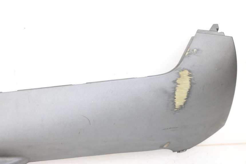 photo de PRAWA LISTWA BOCZNA PIAGGIO MP3 500 (2011 - 2015) - Stan powierzchni