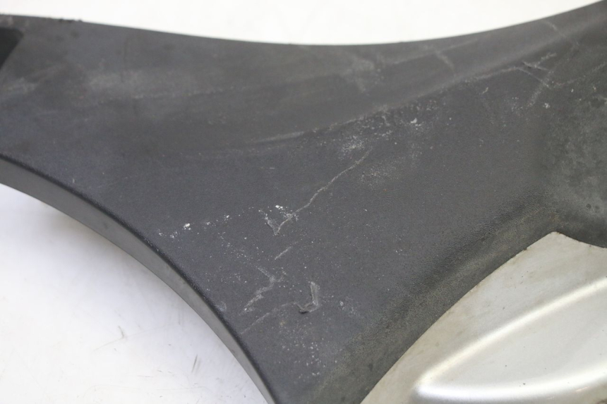 photo de PRAWA LISTWA PROGOWA PIAGGIO MP3 500 (2014 - 2017) - Inny kąt widzenia