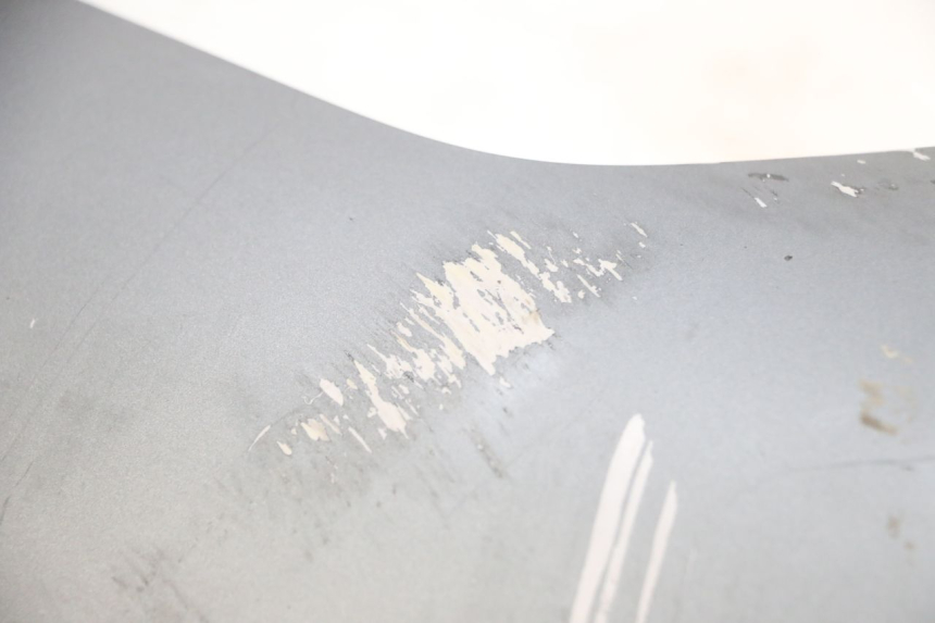 photo de PRAWA LISTWA BOCZNA PIAGGIO MP3 500 (2016 - 2018) - Stan powierzchni