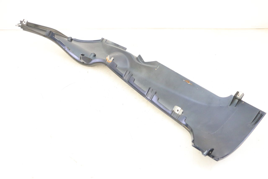 photo de PRAWY PROG PIAGGIO MP3 RL 250 (2006 - 2010) - Zbliżenie techniczne