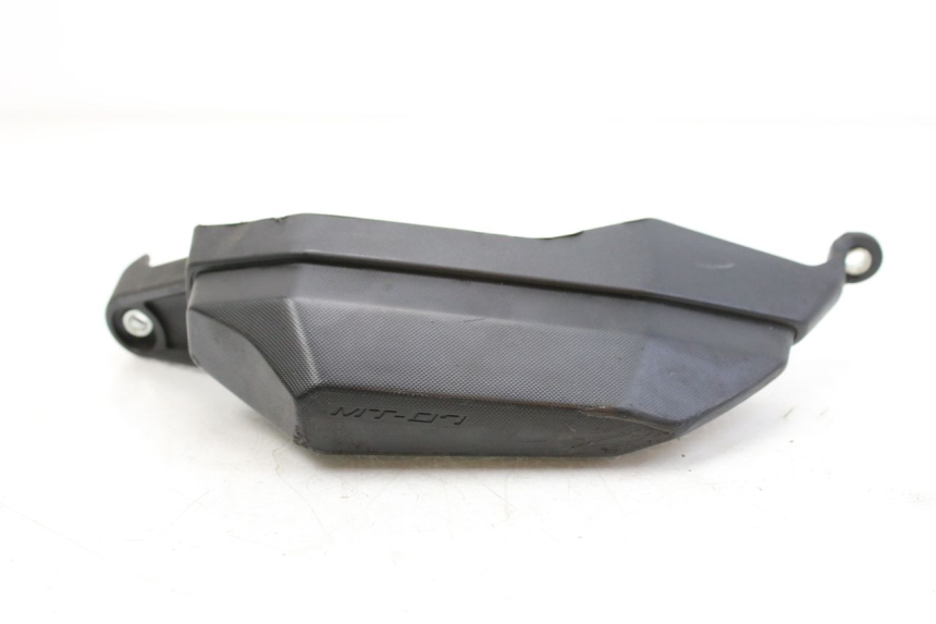 photo de PRAWA LISTWA PROGOWA YAMAHA MT-07 MT07 700 (2018 - 2020) - Szczegół części