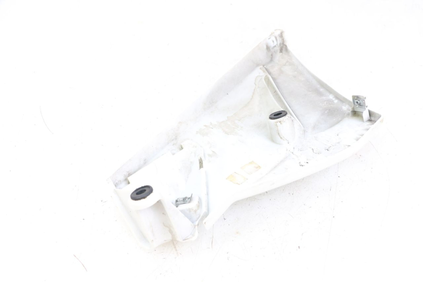 photo de PRAWY PROG MOTO GUZZI NORGE 8V GT 1200 (2011 - 2016) - Zbliżenie techniczne