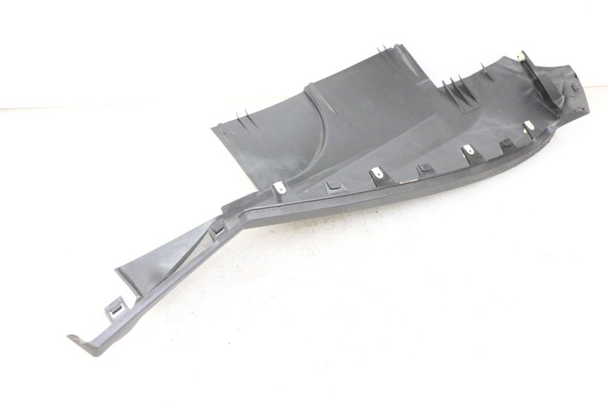 photo de PRAWA LISTWA BOCZNA PEUGEOT SATELIS 125 (2013 - 2018) - Inny kąt widzenia