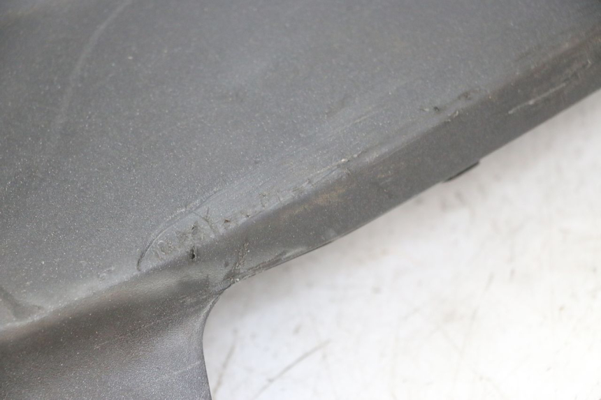 photo de PRAWA LISTWA BOCZNA PEUGEOT SATELIS 125 (2013 - 2018) - Punkty mocowania