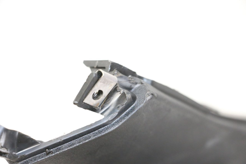 photo de PRAWA LISTWA BOCZNA PIAGGIO MP3 LT 400 (2007 - 2012) - Szczegół części