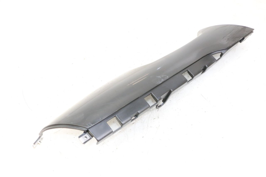 photo de PRAWA LISTWA BOCZNA PIAGGIO NRG POWER PUREJET 50 (2018 - 2021) - Szczegół części