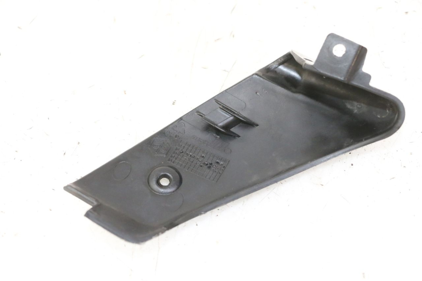 photo de PRAWY PROG PIAGGIO VESPA GRANTURISMO 200 (2004 - 2005) - Zoom stanu zużycia