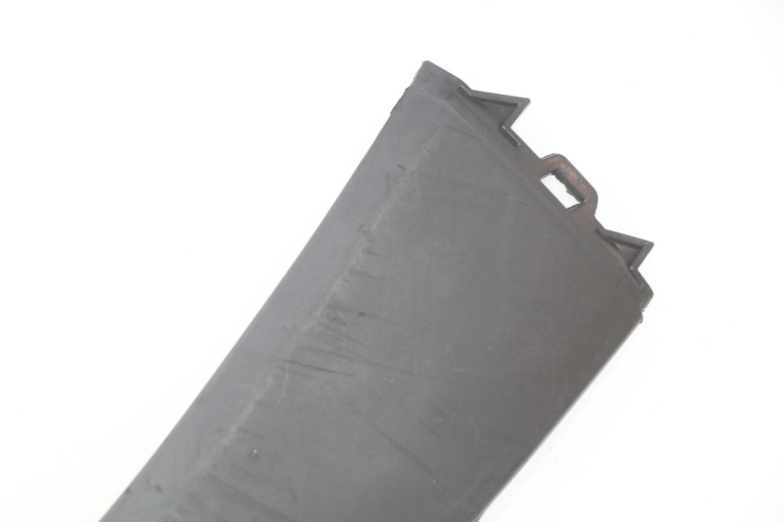 photo de PRAWA LISTWA PROGOWA JM MOTORS SANTANA 50 (2014 - 2023) - Szczegóły charakterystyczne