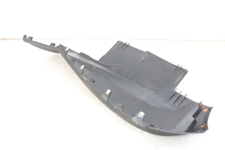 photo de PRAWA LISTWA BOCZNA PEUGEOT SATELIS 125 (2013 - 2018) - Widok produktu