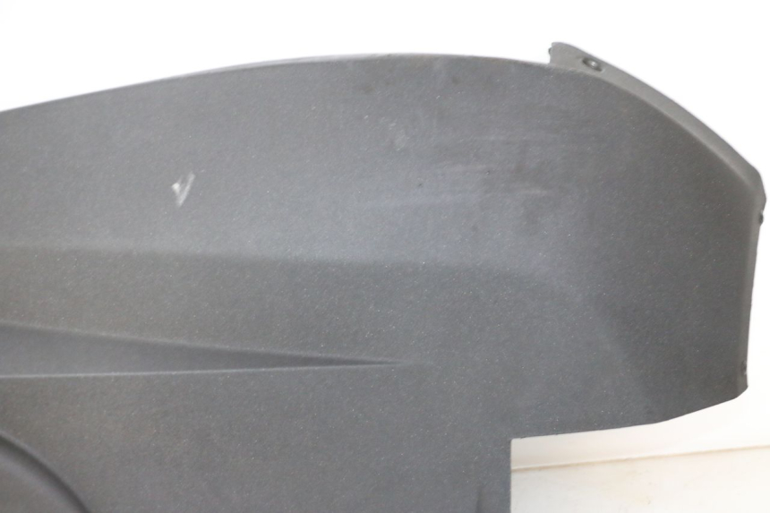 photo de PRAWA LISTWA BOCZNA PEUGEOT SATELIS 125 (2013 - 2018) - Szczegóły charakterystyczne