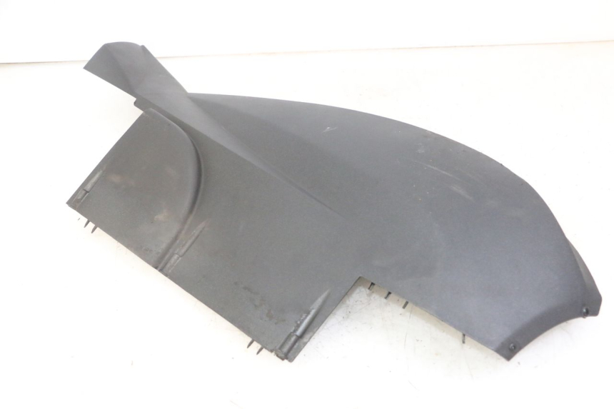 photo de PRAWA LISTWA BOCZNA PEUGEOT SATELIS 125 (2013 - 2018) - Inny kąt widzenia