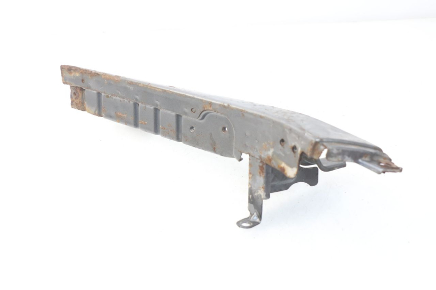 photo de PRAWA LISTWA BOCZNA PEUGEOT SC 50 (1988 - 1992) - Zbliżenie techniczne