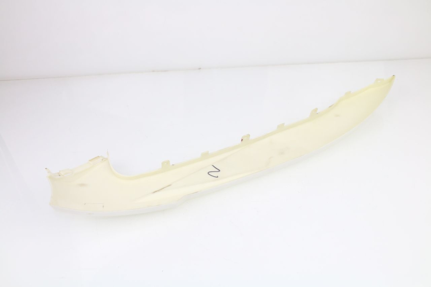 photo de PRAWA LISTWA PROGOWA RAZZO STEED 125 (2012 - 2018) - Stan powierzchni