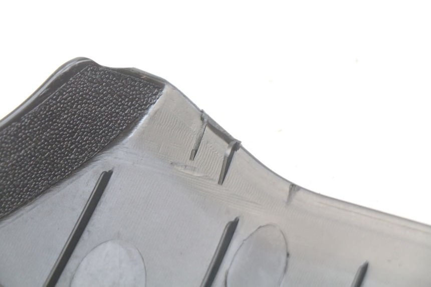 photo de PRAWY PROG PEUGEOT STREETZONE 4T 50 (2018 - 2023) - Zoom stanu zużycia