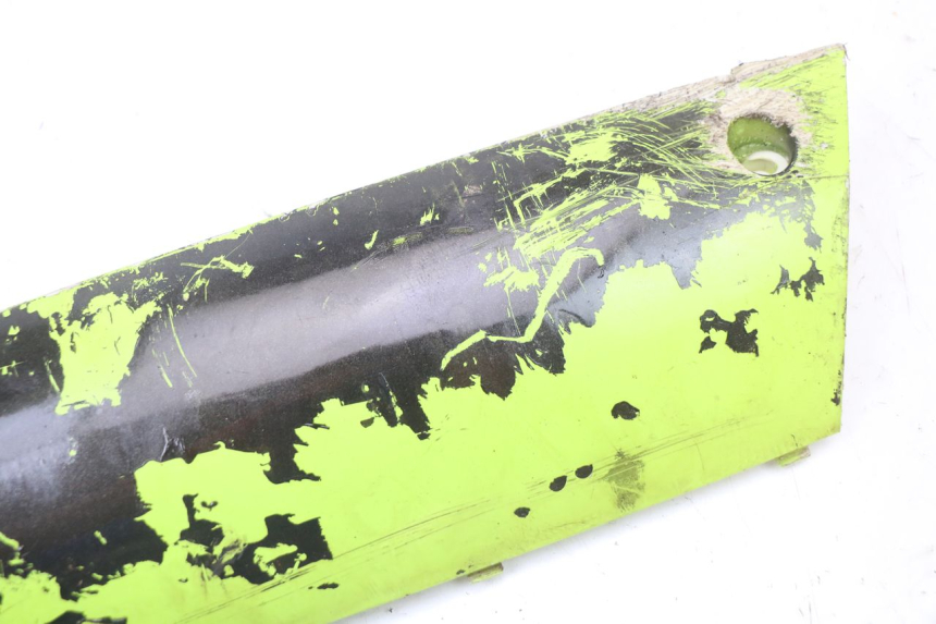 photo de PRAWA LISTWA BOCZNA PEUGEOT STREETZONE I 2T 50 (2018 - 2020) - Zbliżenie techniczne