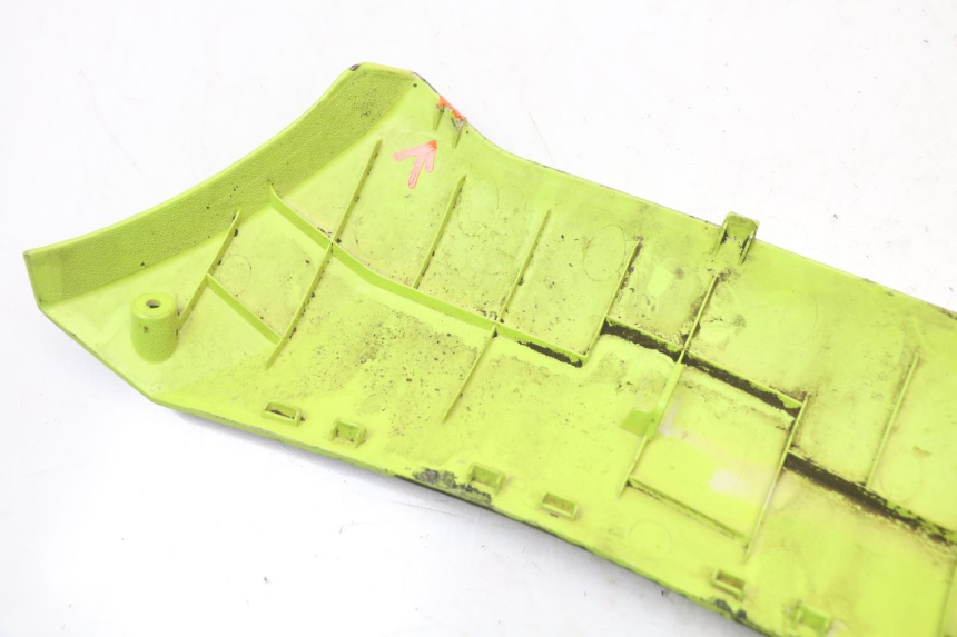 photo de PRAWA LISTWA BOCZNA PEUGEOT STREETZONE I 2T 50 (2018 - 2020) - Stan powierzchni