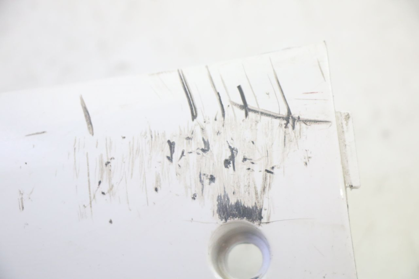 photo de PRAWA LISTWA BOCZNA PEUGEOT TWEET PRO EFI 4T 50 (2021 - 2022) - Punkty mocowania