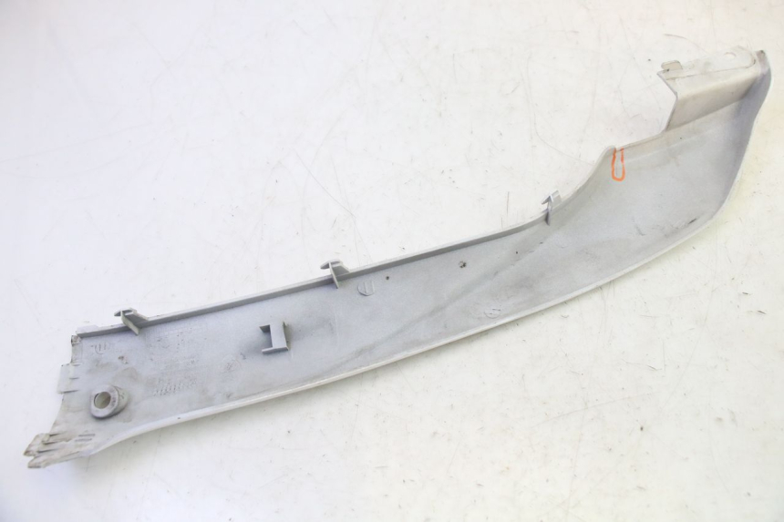 photo de PRAWA LISTWA BOCZNA PEUGEOT TWEET PRO EFI 4T 50 (2021 - 2022) - Część sprawdzona