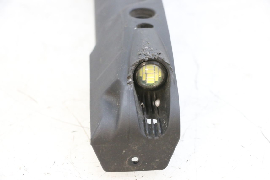 photo de PRAWA LISTWA BOCZNA DUALTRON VICTOR LIMITED 1 - Zoom stanu zużycia