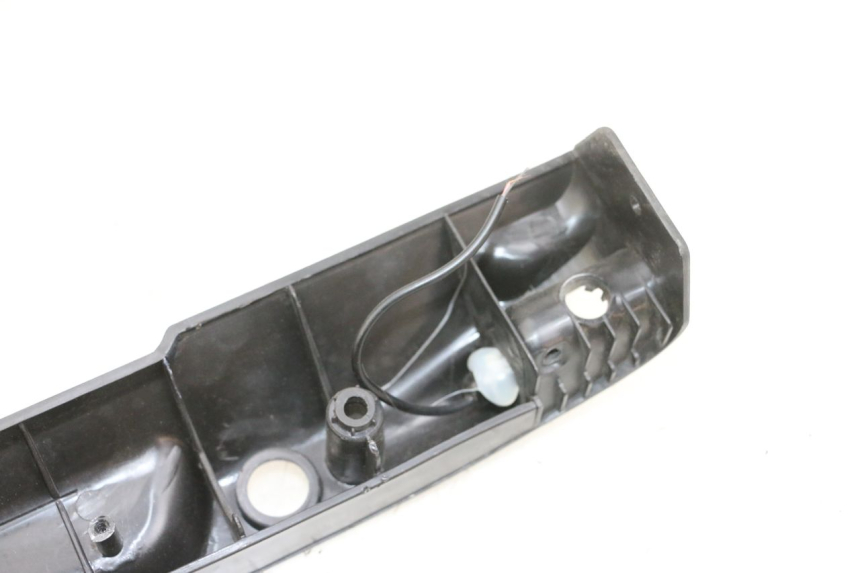 photo de PRAWA LISTWA BOCZNA DUALTRON VICTOR LIMITED 1 - Zbliżenie techniczne