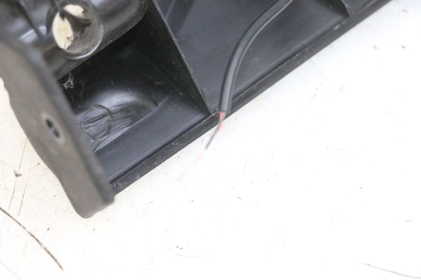 photo de PRAWA LISTWA BOCZNA DUALTRON VICTOR LIMITED 1 - Część sprawdzona