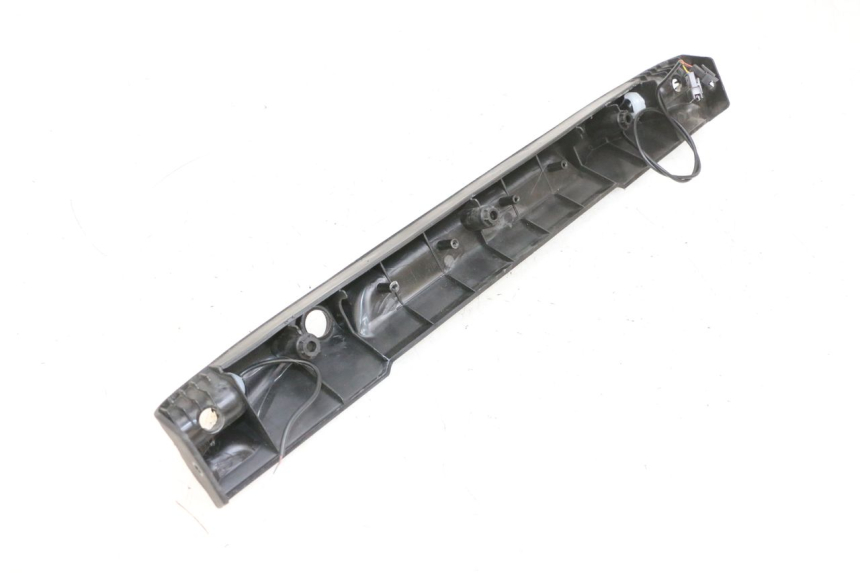 photo de PRAWA LISTWA BOCZNA DUALTRON VICTOR LIMITED 1 - Oznaczenia i referencje