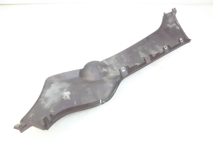 photo de PRAWA LISTWA BOCZNA PIAGGIO X8 125 (2004 - 2007) - Szczegół części