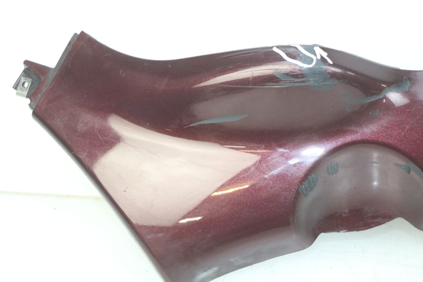 photo de PRAWA LISTWA BOCZNA PIAGGIO X8 125 (2004 - 2007) - Widok z bliska