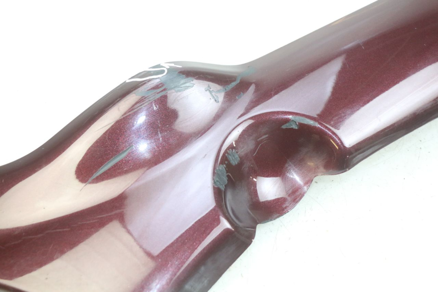 photo de PRAWA LISTWA BOCZNA PIAGGIO X8 125 (2004 - 2007) - Oznaczenia i referencje