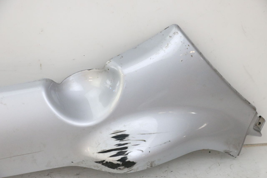 photo de PRAWA LISTWA BOCZNA PIAGGIO X8 125 (2004 - 2007) - Część sprawdzona