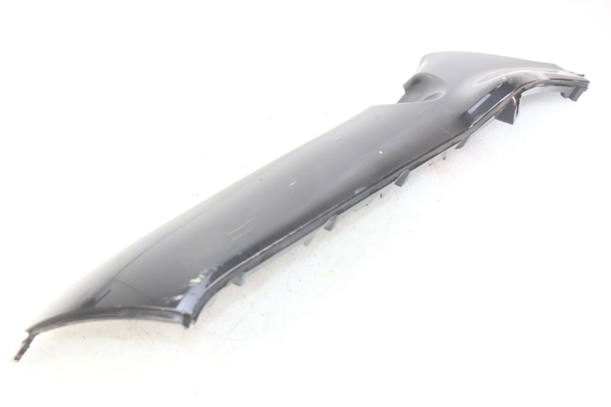 photo de PRAWA LISTWA NADWOZIA PIAGGIO XEVO - X EVO 125 (2007 - 2017) - Szczegół części