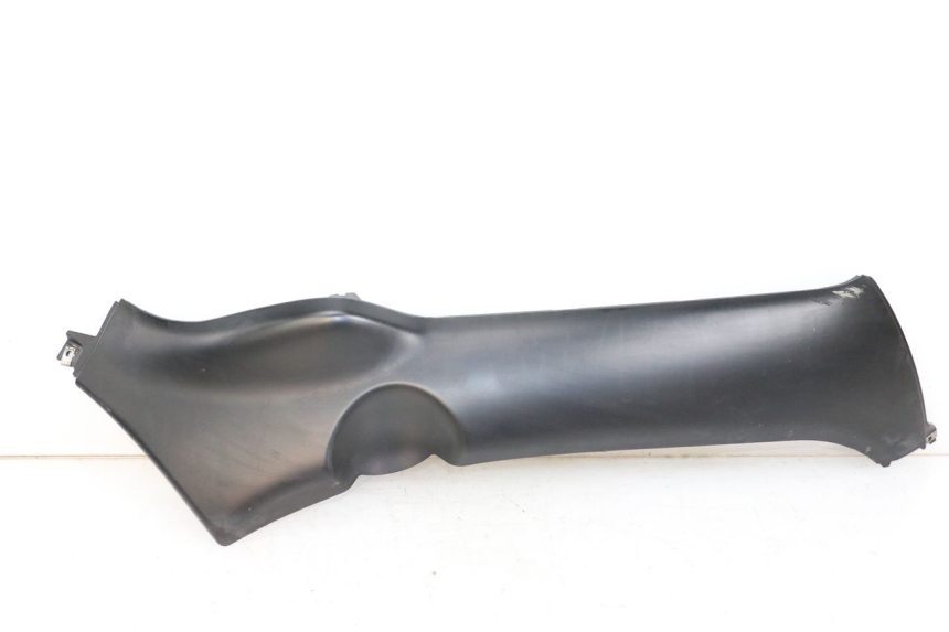 photo de PRAWA LISTWA NADWOZIA PIAGGIO XEVO - X EVO 125 (2007 - 2017) - Widok główny