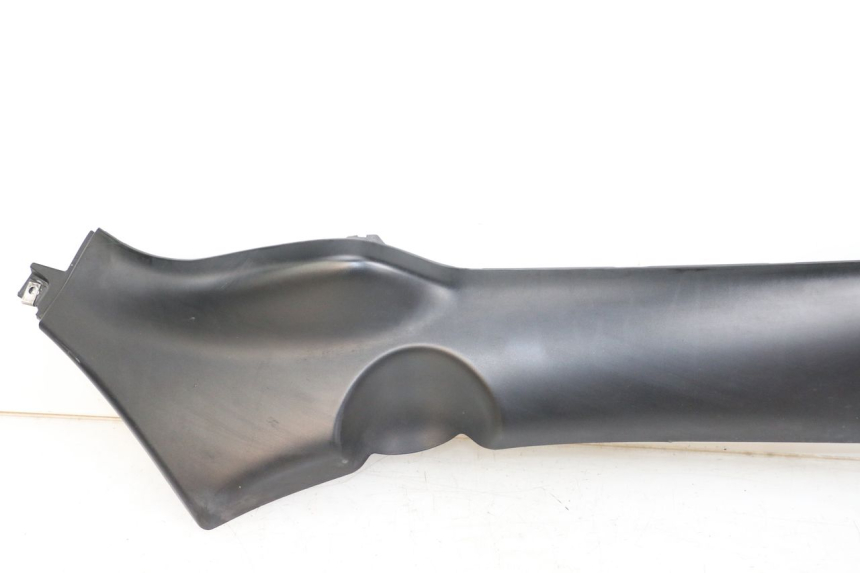 photo de PRAWA LISTWA NADWOZIA PIAGGIO XEVO - X EVO 125 (2007 - 2017) - Widok ogólny