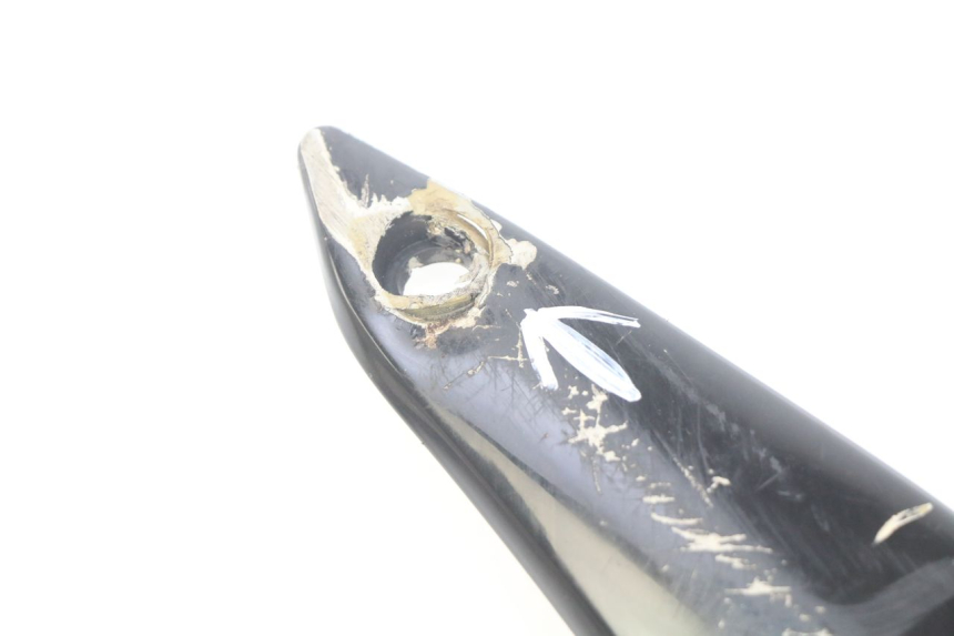 photo de PRAWA LISTWA BOCZNA YAMAHA YZF R1 1000 (2007 - 2008) - Widok z bliska