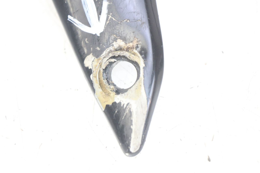 photo de PRAWA LISTWA BOCZNA YAMAHA YZF R1 1000 (2007 - 2008) - Zbliżenie techniczne