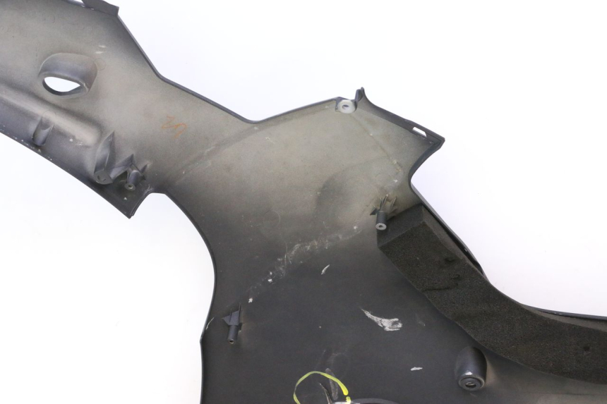 photo de PRAWA LISTWA BOCZNA YAMAHA YZF R6 600 (2008 - 2009) - Widok z bliska