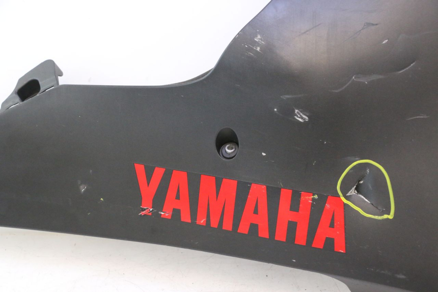 photo de PRAWA LISTWA BOCZNA YAMAHA YZF R6 600 (2008 - 2009) - Zoom stanu zużycia