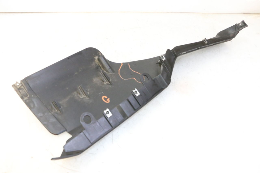 photo de LEWY PROG WLOTU POWIETRZA QUADRO 4 4D 350 (2015 - 2018) - Zoom stanu zużycia