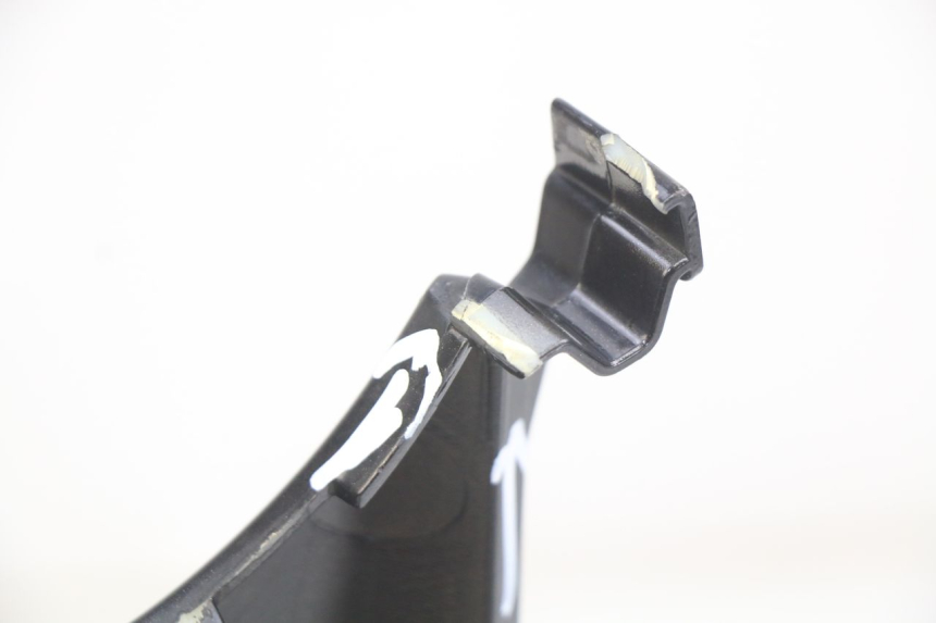 photo de LEWY PROG WLOTU POWIETRZA PEUGEOT CITYSTAR 125 (2011 - 2017) - Zbliżenie techniczne