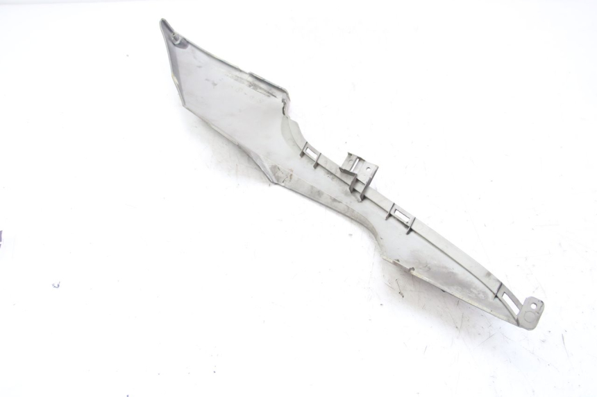 photo de LEWY PROG WLOTU POWIETRZA KYMCO DINK STREET 125 (2009 - 2014) - Zbliżenie techniczne