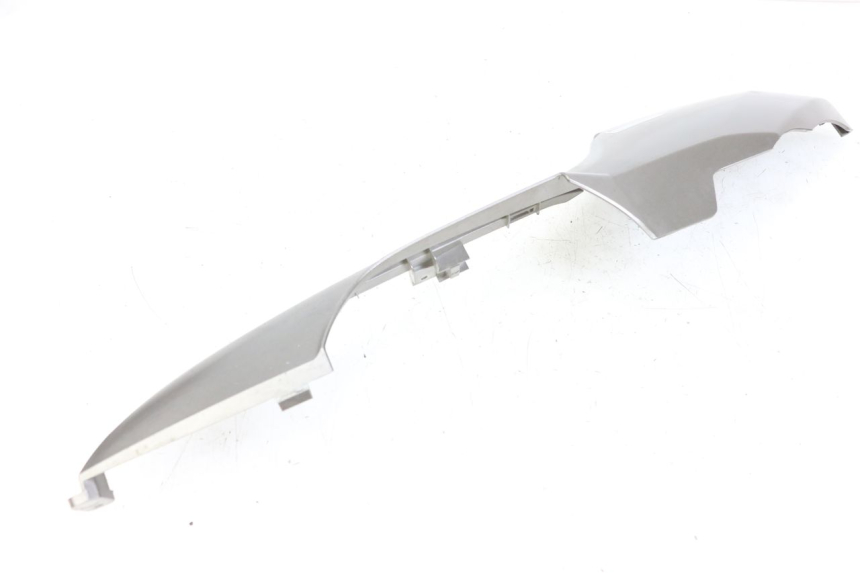 photo de LEWY PROG WLOTU POWIETRZA KYMCO DINK STREET 125 (2009 - 2014) - Zbliżenie techniczne