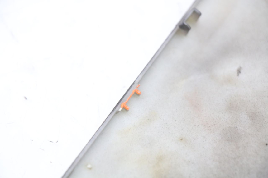 photo de LEWY PROG WLOTU POWIETRZA LONGJIA EASY MAX 125 (2020 - 2024) - Stan powierzchni