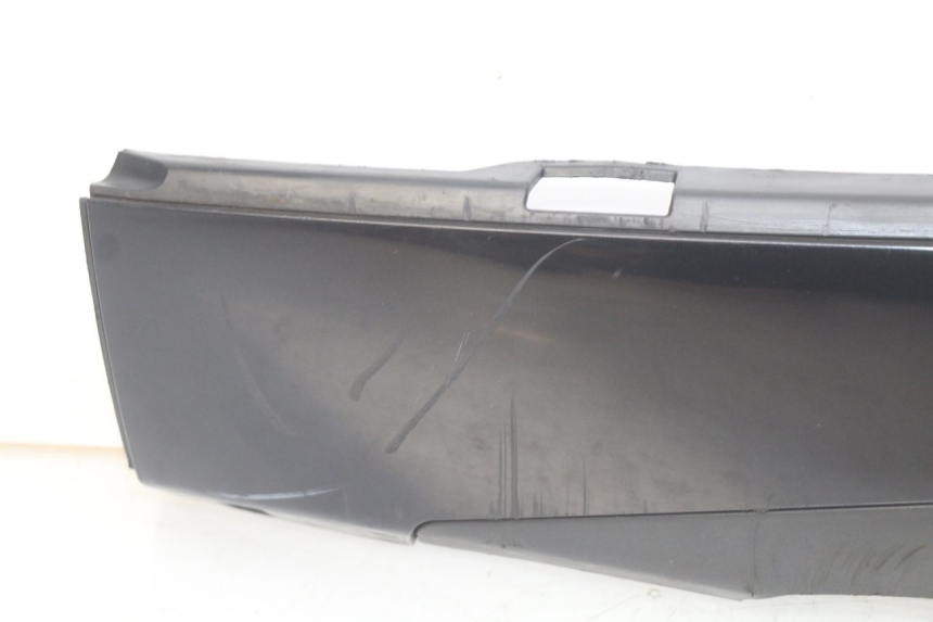 photo de LEWY PROG WLOTU POWIETRZA PIAGGIO FLY 4T 50 (2013 - 2017) - Zbliżenie komponentów