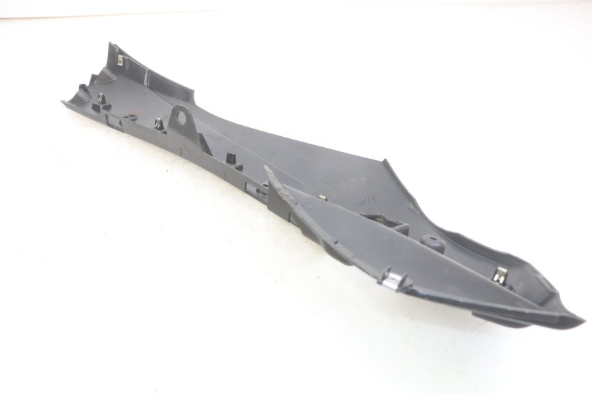 photo de LEWY PROG WLOTU POWIETRZA PIAGGIO FLY 4T 50 (2013 - 2017) - Inny kąt widzenia