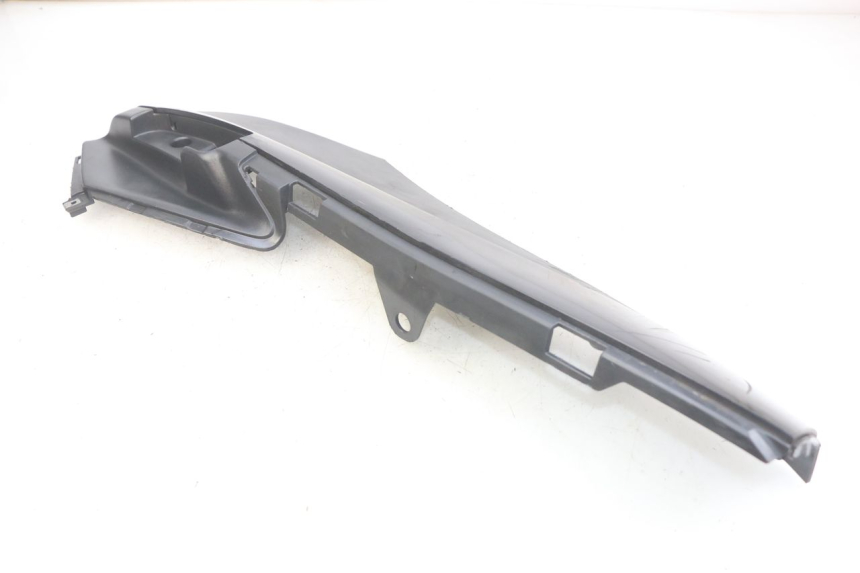 photo de LEWY PROG WLOTU POWIETRZA PIAGGIO FLY 4T 50 (2013 - 2017) - Punkty mocowania