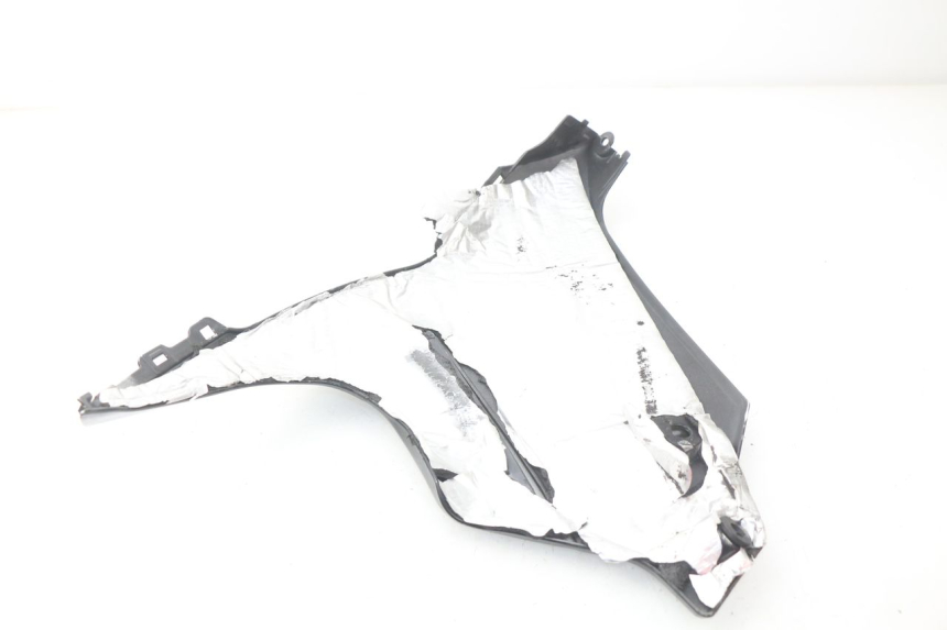 photo de LEWY PROG WLOTU POWIETRZA SUZUKI GSX-R GSXR 750 (2011 - 2016) - Szczegół części