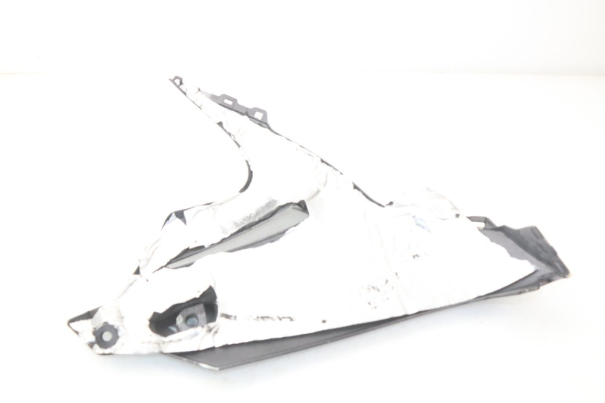 photo de LEWY PROG WLOTU POWIETRZA SUZUKI GSX-R GSXR 750 (2011 - 2016) - Zbliżenie techniczne